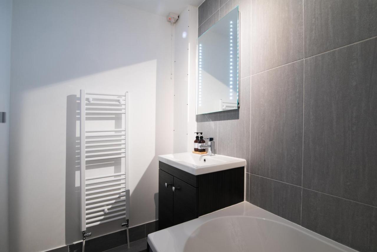 Appartement Immaculate 3 Bed House - Stunning Balcony Views à Matlock  Extérieur photo